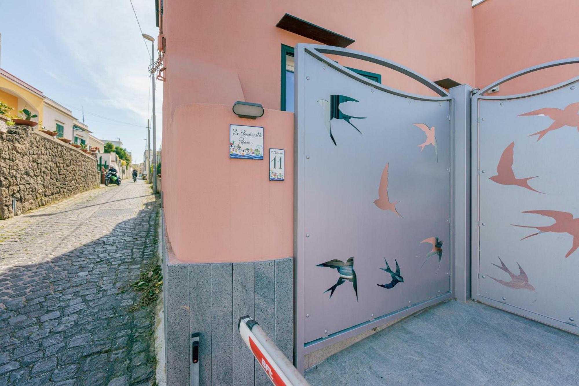 Le Rondinelle Rooms Procida Eksteriør billede